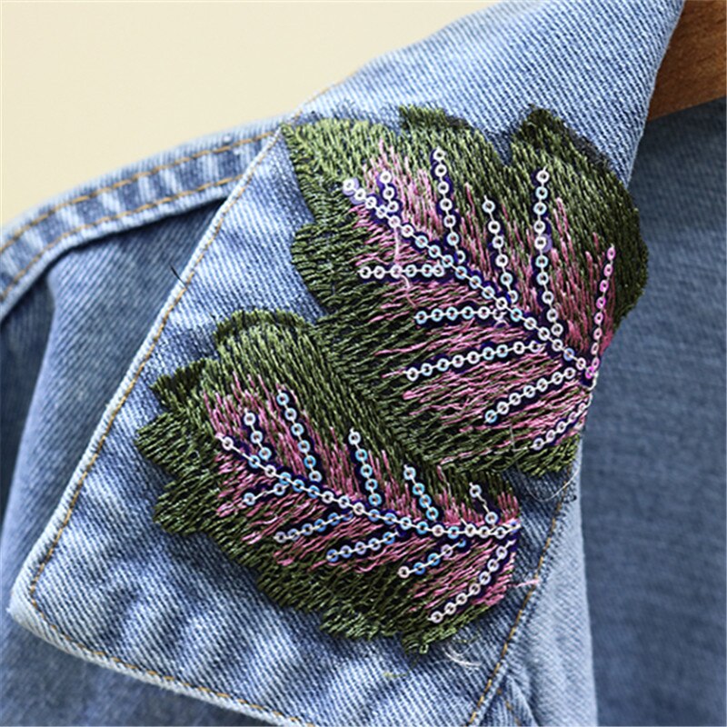 Giubbino in Jeans con ricamo e paillettes