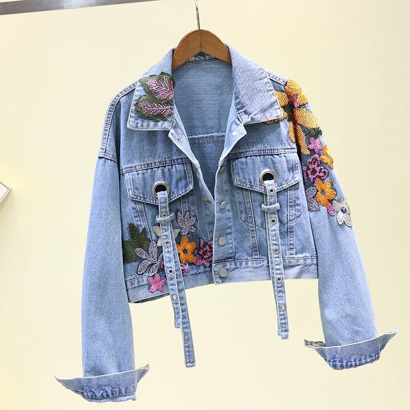 Giubbino in Jeans con ricamo e paillettes