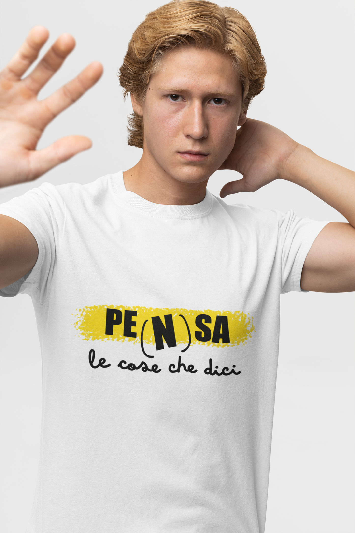 T-Shirt • PE(n)SA quello che dici